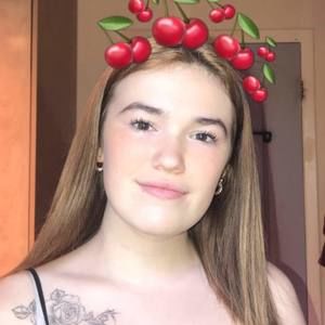 Meet your Posher, Roxanne